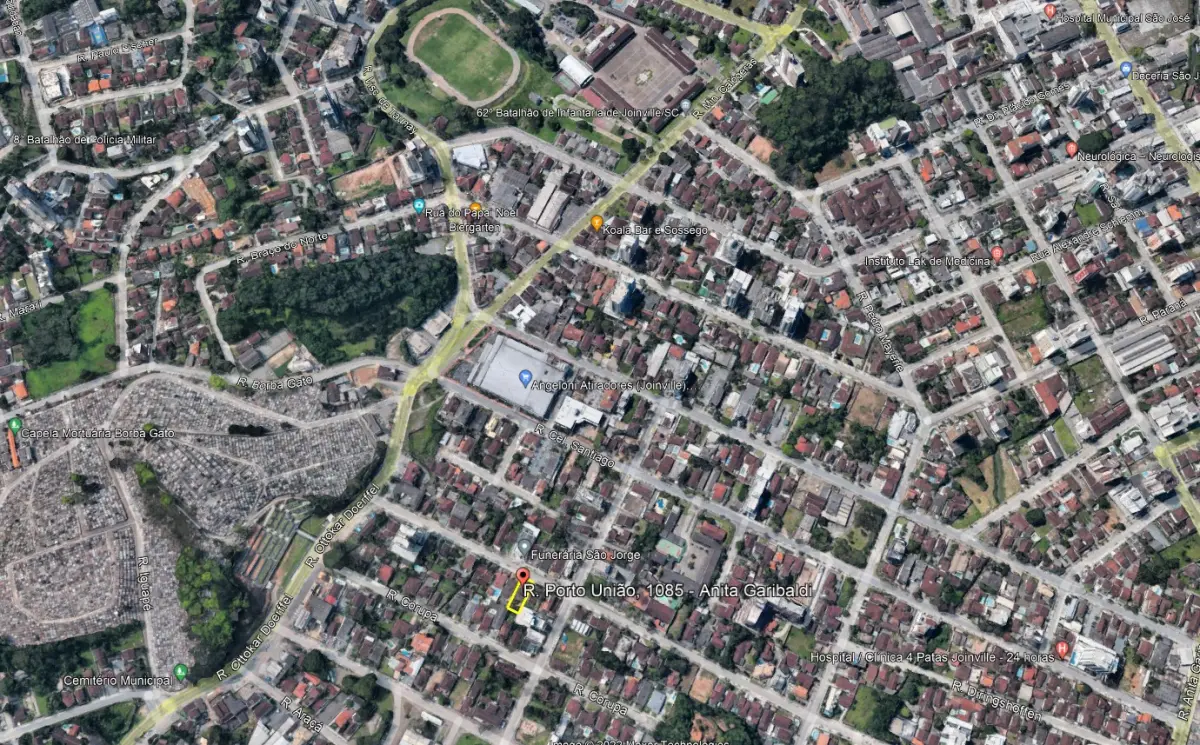 Terreno de 600m² na rua Porto União, Joinville.