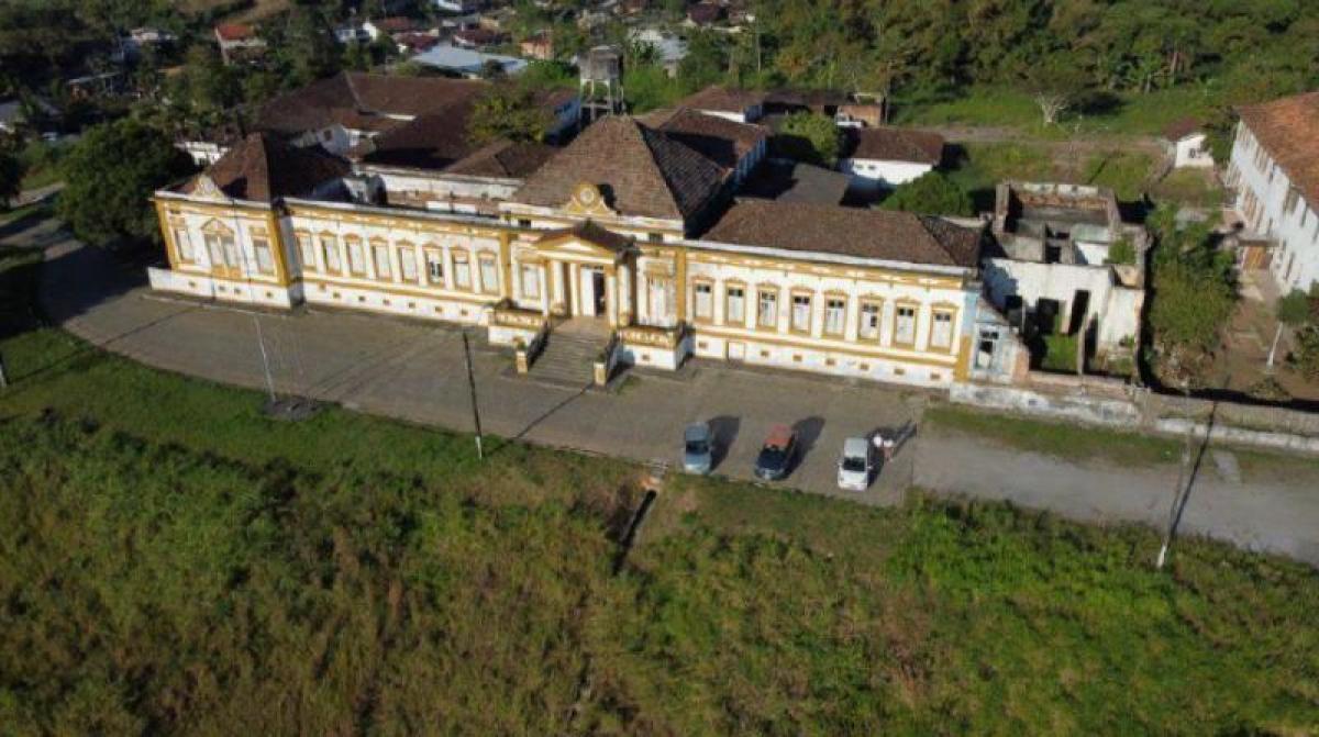 VENDA DIRETA - ANTIGO HOSPITAL  DE SÃO FRANCISCO DO SUL/SC, área 35.951,47m²