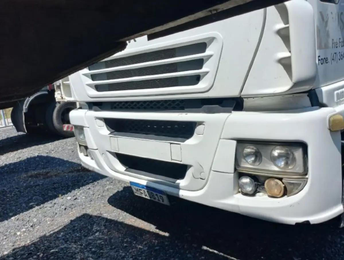 CAMINHÃO IVECO/STRADALIS-HD 570S42TN, cor branca,