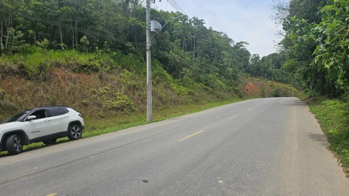 LOTE 003 - Dois imóveis Urbanos, na Estrada do Bananal, Guaramirim/SC.