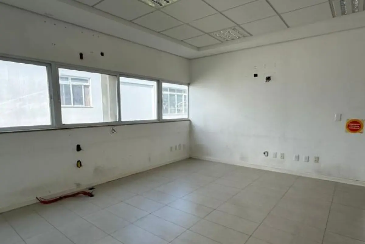 LOTE 001 - Imóvel comercial na Joe Collaço, nº 968 – Bairro Santa Mônica, Florianópolis – SC
