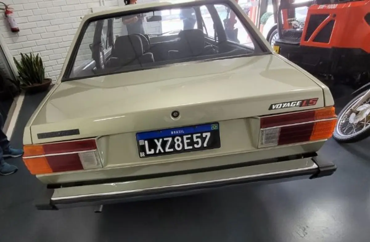 LOTE 001 - VW/VOYAGE LS, Ano Modelo: 1982/ Placa: LXZ8E57/ Renavam: 552163031