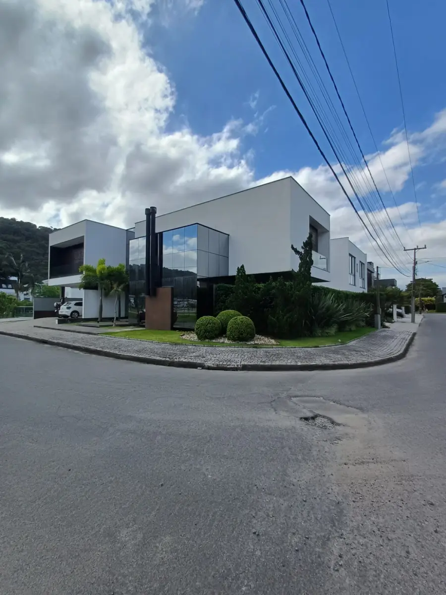 LOTE 011 - Casa de 444m2 , Condomínio Royal Garden- Joinville/ SC.