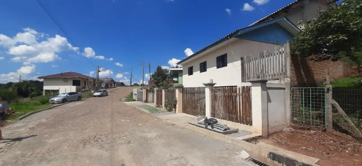 LOTE 0021 - Casa,  Rua Daniel Petry, nº 685, do Loteamento José Drabik, Centro, em General Carneiro/PR