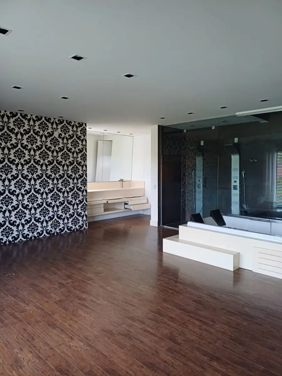 LOTE 011 - Casa de 444m2 , Condomínio Royal Garden- Joinville/ SC.