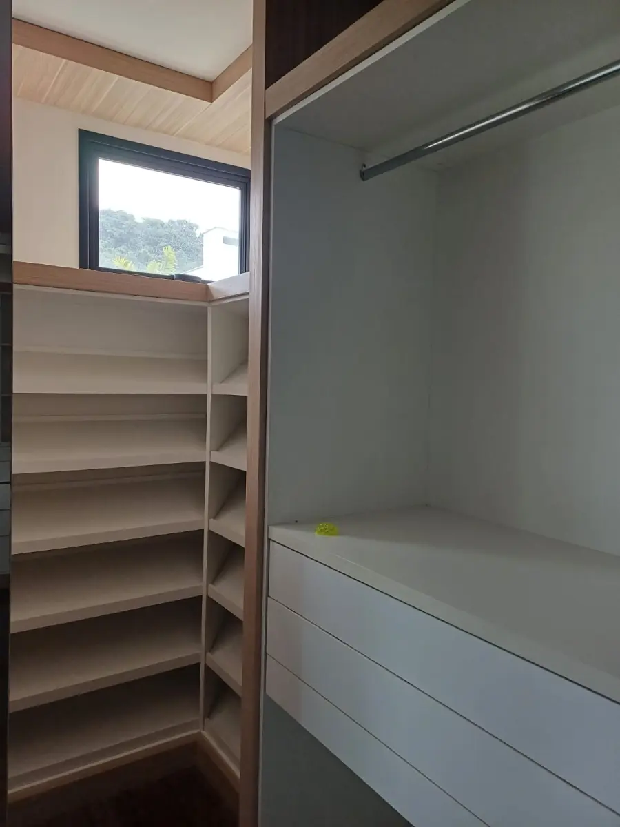 LOTE 011 - Casa de 444m2 , Condomínio Royal Garden- Joinville/ SC.