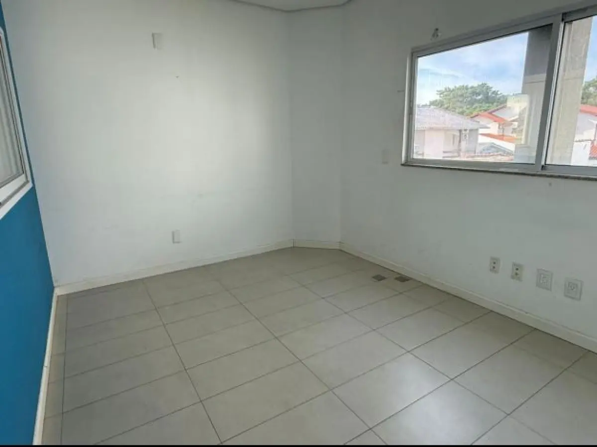 LOTE 001 - Imóvel comercial na Joe Collaço, nº 968 – Bairro Santa Mônica, Florianópolis – SC