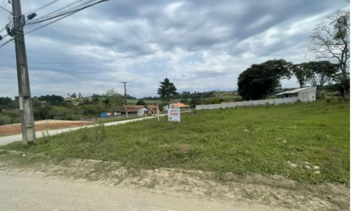 LOTE 027 - 420,00 m², localizado na Rua Jandaia do Sul esquina com Rua Londrina, S/N, Lote nº 1-C da Quadra S do Loteamento Vila Raquel, Lagoa em Irati/PR