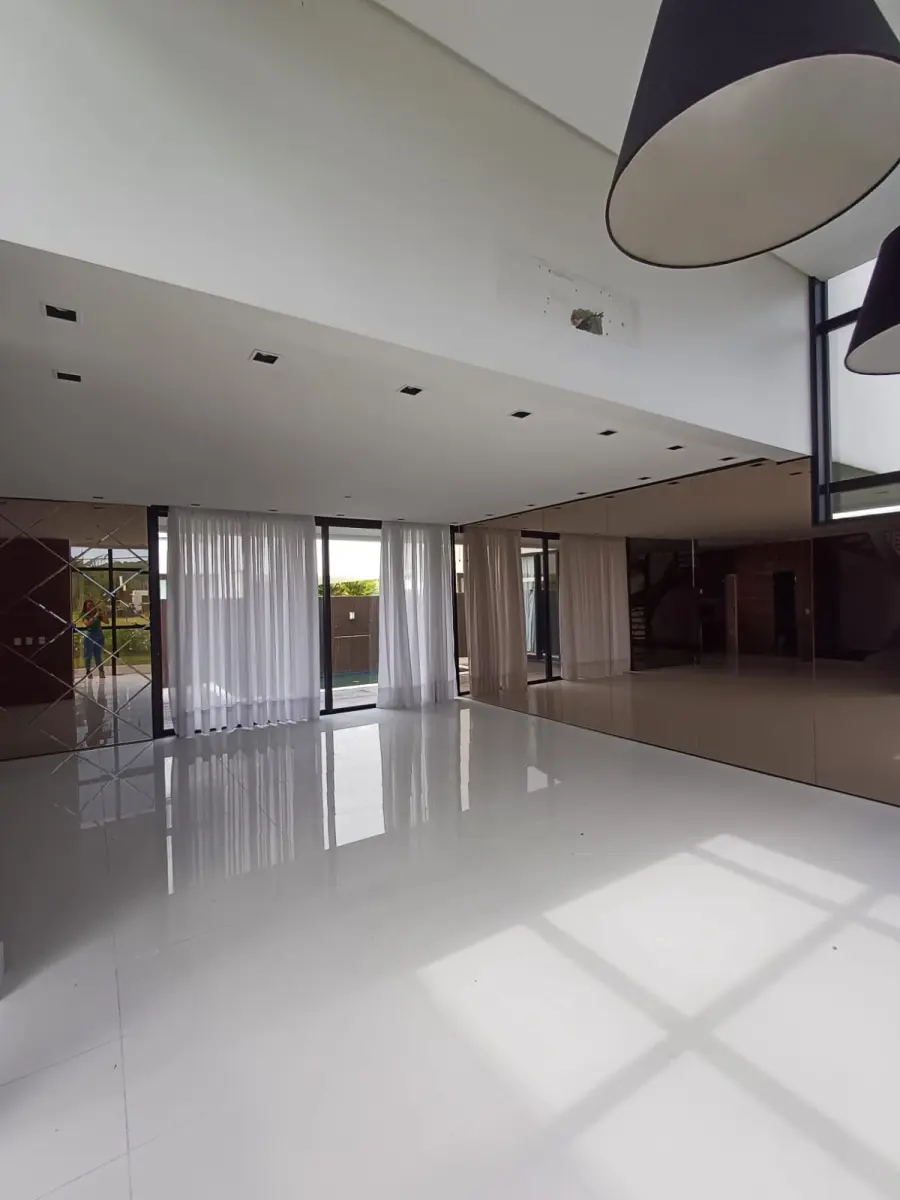 LOTE 011 - Casa de 444m2 , Condomínio Royal Garden- Joinville/ SC.