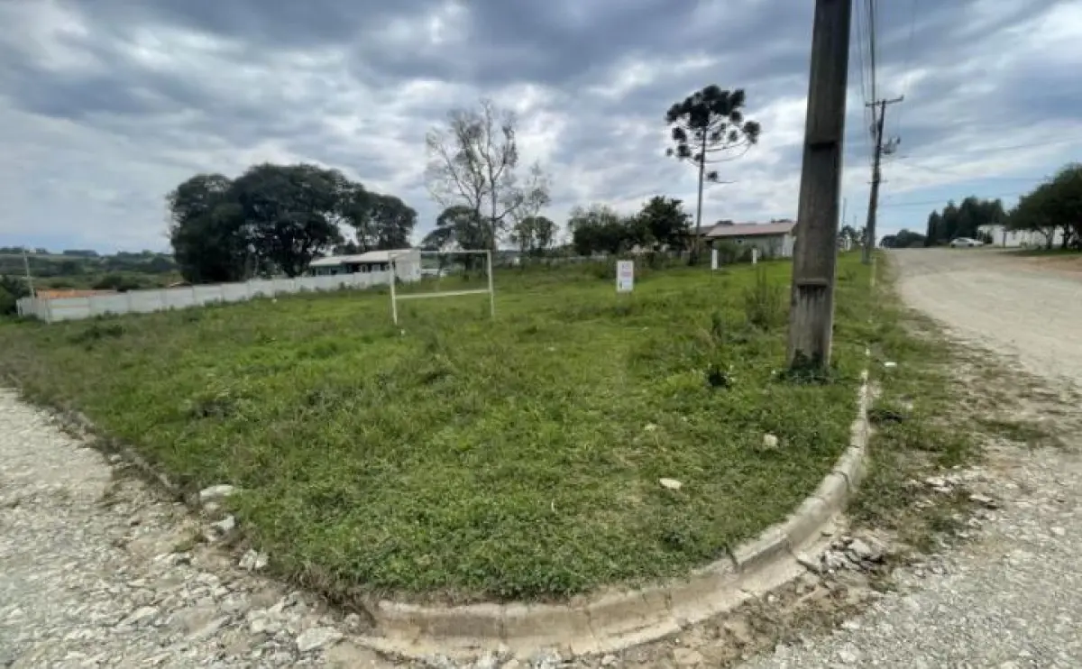 LOTE 027 - 420,00 m², localizado na Rua Jandaia do Sul esquina com Rua Londrina, S/N, Lote nº 1-C da Quadra S do Loteamento Vila Raquel, Lagoa em Irati/PR