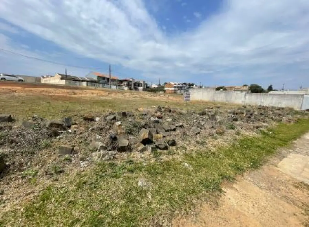 LOTE 006 - Terreno 437,65 m², na Avenida Presidente Getúlio Vargas, S/N, Lagoa em Irati/PR,