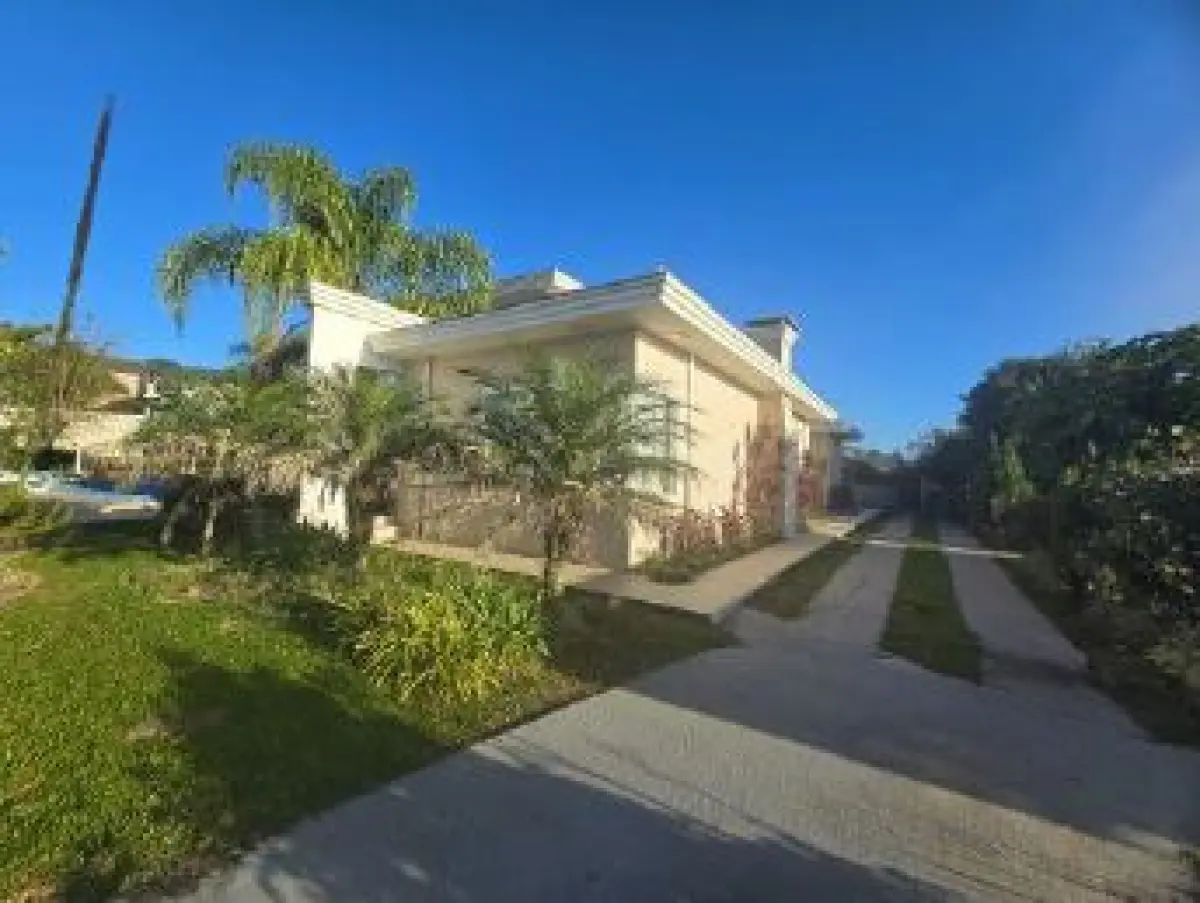 LOTE 028 - Casa na Rua Rodolfo Grutzmacher, 52, Canoinhas- Sc