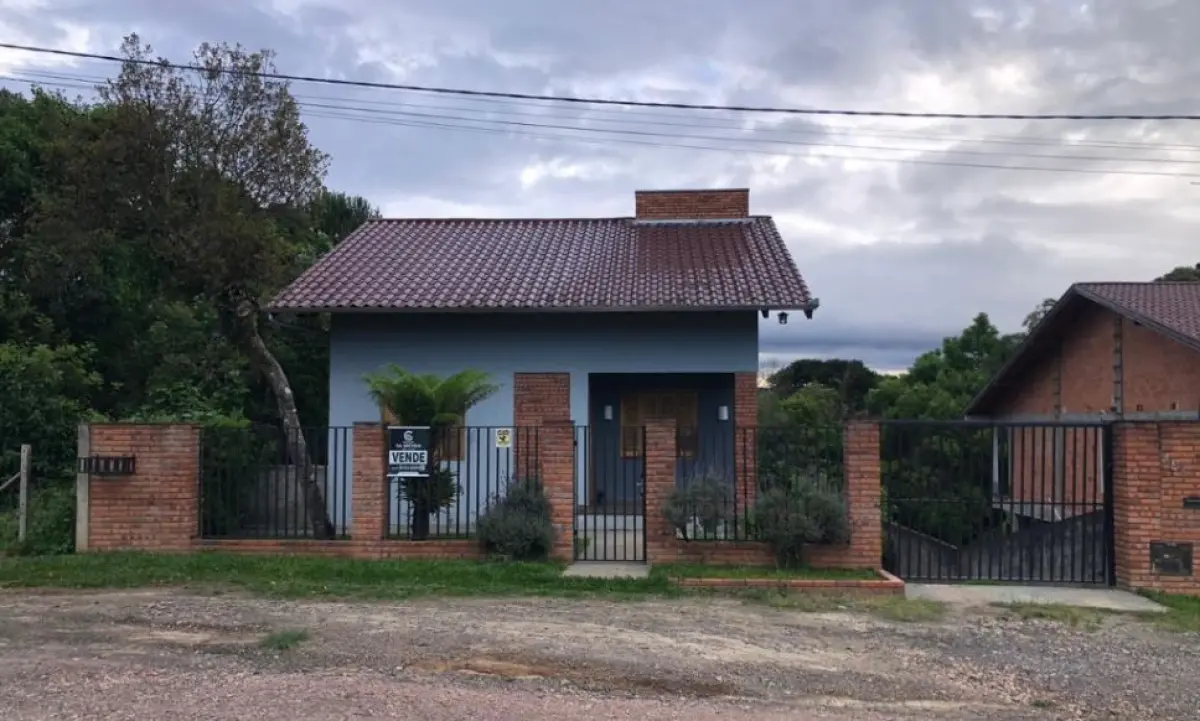 LOTE 020 - Casa Rua Pioneiro Adolfo Endler, nº 451, no bairro Faxinal, na cidade de Mafra/SC