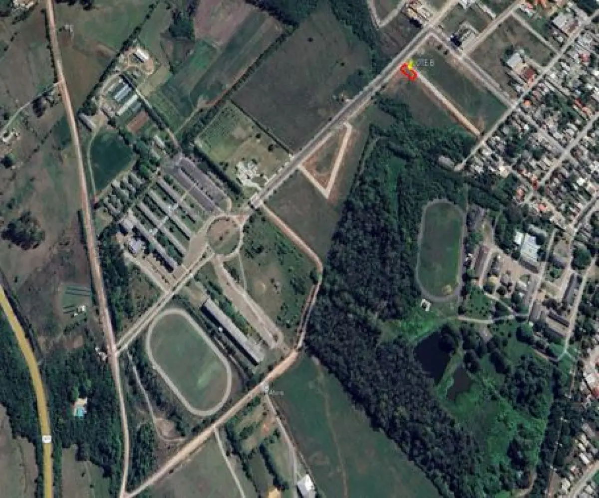 LOTE 002 - Terreno de 456,40 m², situado na esquina entre a avenida Batista Bonoto Sobrinho e rua Olavo Bilac, S/Nº, lote nº 37, bairro São Vicente, cidade de Santiago/RS