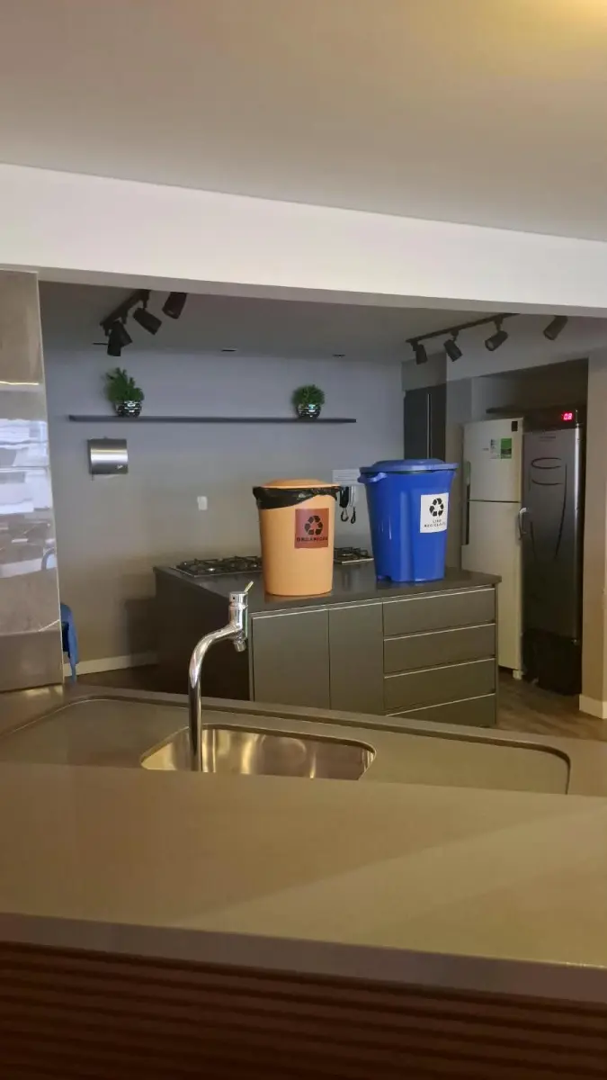 LOTE 001 - Apartamento com 3 vagas de garagem em Balneário Camboriú/SC.