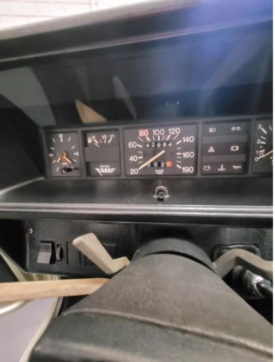 LOTE 001 - VW/VOYAGE LS, Ano Modelo: 1982/ Placa: LXZ8E57/ Renavam: 552163031