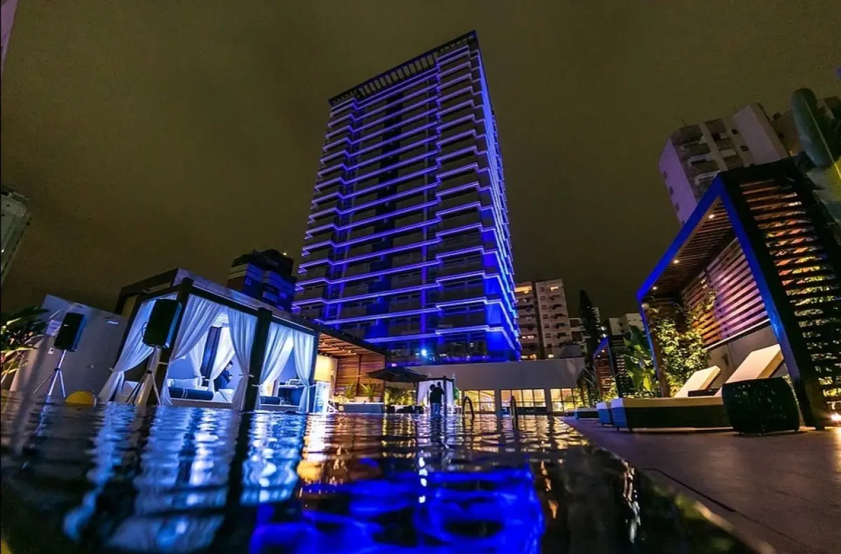 LOTE 0002 - Apartamento de n°1112, 11º pavimento, do Residencial Plaza Monet e suas garagens