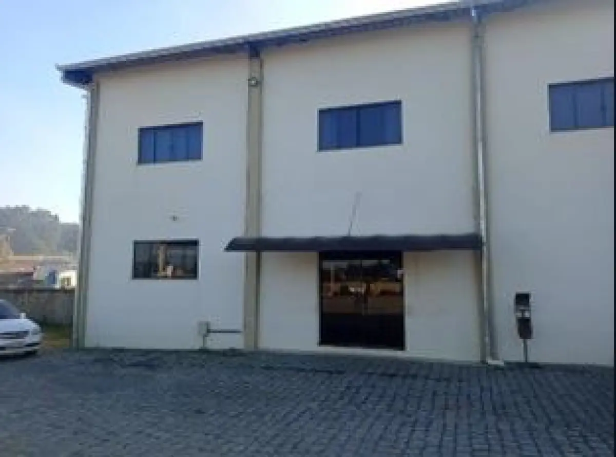 LOTE 001 - Imóvel as margens da BR-116 de 40.515,40m², em Mafra/SC.