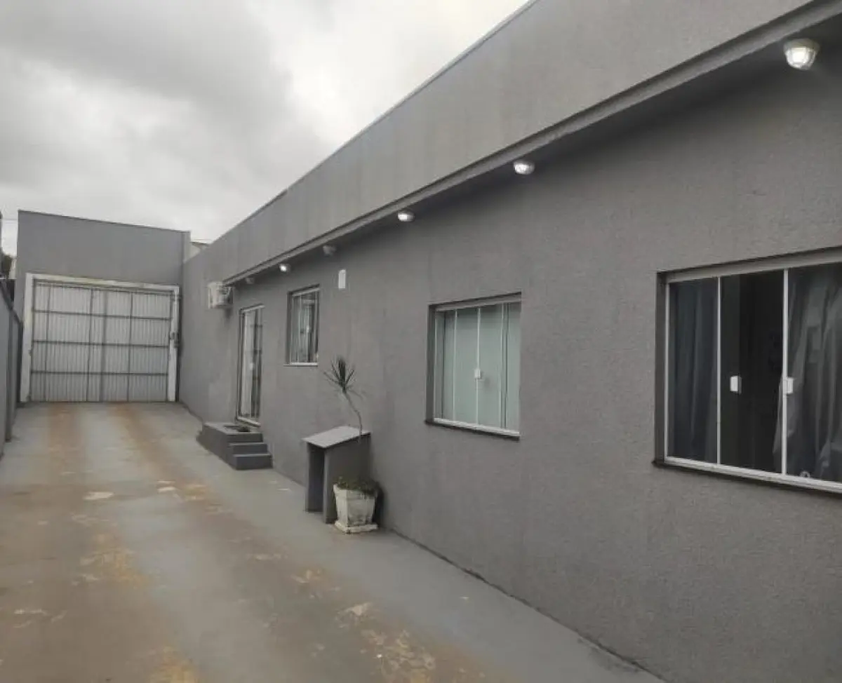 LOTE 011 - Casa na Rua Henrique Ligeski, 322, Uvaranas, em Ponta Grossa / PR.