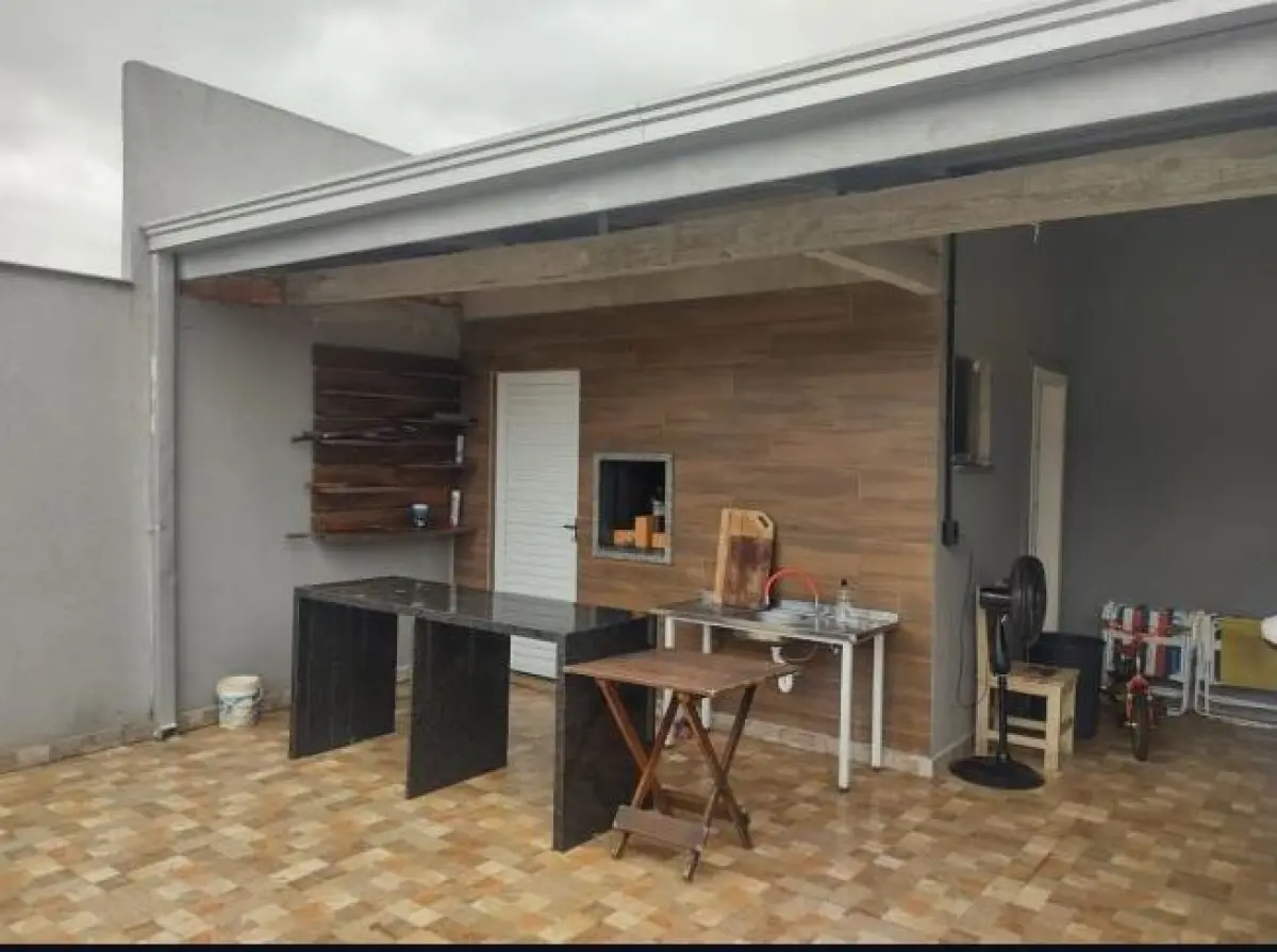 LOTE 011 - Casa na Rua Henrique Ligeski, 322, Uvaranas, em Ponta Grossa / PR.