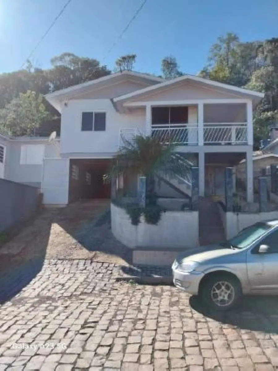 LOTE 011 - Casa Rua Bolívia, nº 126, São Cristóvão, em Sananduva/RS