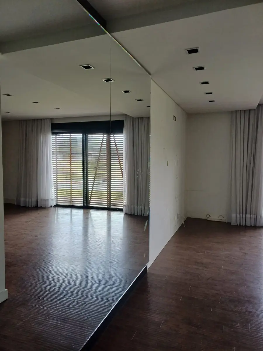 LOTE 008 - Casa de 444m², no Condomínio Royal Garden