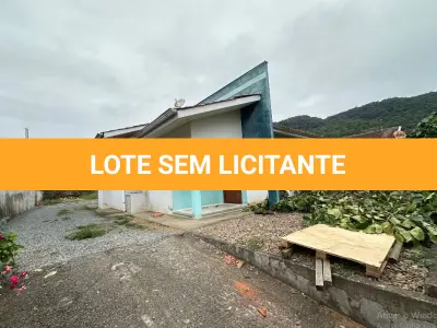 LOTE 001 - Casa na Rua Ervino Emilio Moreira, Nº77, Bairro Seminário, em Corupá/SC