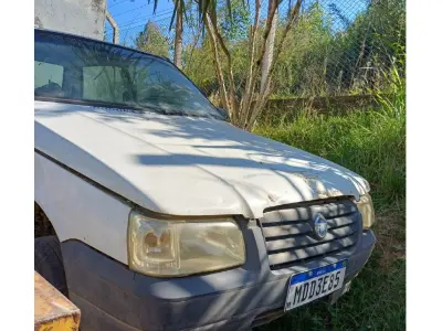 FIAT/ Uno Mille Fire Flex/ placa: MDD3E85/ Renavam: 890020060/ Ano/ modelo/ 2006/ branco