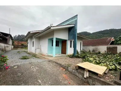 LOTE 001 - Casa na Rua Ervino Emilio Moreira, Nº77, Bairro Seminário, em Corupá/SC