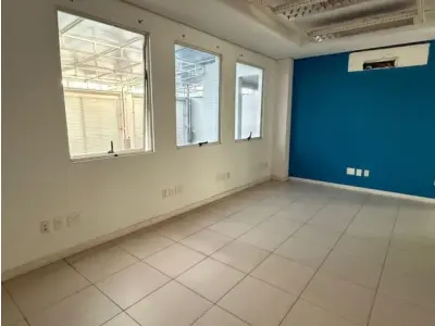LOTE 001 - Imóvel comercial na Joe Collaço, nº 968 – Bairro Santa Mônica, Florianópolis – SC