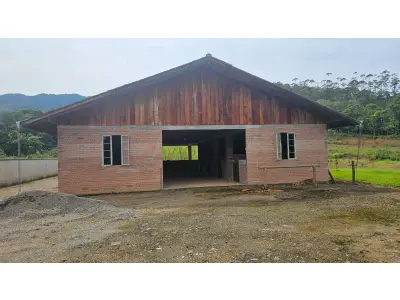 LOTE 007 - Casa Residencial na Rua Marechal Castelo Branco, bairro Bracinho, em Schroeder - SC