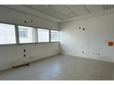 LOTE 001 - Imóvel comercial na Joe Collaço, nº 968 – Bairro Santa Mônica, Florianópolis – SC