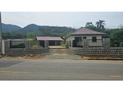 LOTE 007 - Casa Residencial na Rua Marechal Castelo Branco, bairro Bracinho, em Schroeder - SC