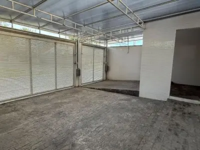 LOTE 001 - Imóvel comercial na Joe Collaço, nº 968 – Bairro Santa Mônica, Florianópolis – SC
