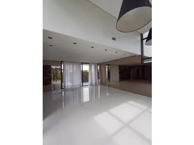 LOTE 011 - Casa de 444m2 , Condomínio Royal Garden- Joinville/ SC.