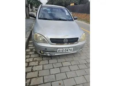 LOTE 001 - GM/CORSA HATCH, PLACAS DIG-0475; FABRICAÇÃO/MODELO 2002/2003; RENAVAM 788428357; COR PRATA