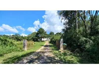 Imóvel 18.242,00m², situado na rua Roberto Ferreira de  Lima,  fundos,  comarca de Rio  Negrinho.