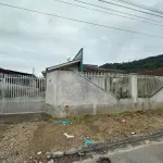 LOTE 001 - Casa na Rua Ervino Emilio Moreira, Nº77, Bairro Seminário, em Corupá/SC