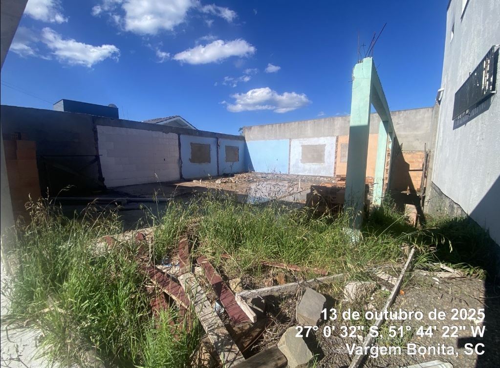 Imóvel 300,00 M², Na Rua Dos Crisantemos, S/nº, Lote Nº06 Da Quadra C – Loteamento Bela Vista I, Bairro Centro, Em Vargem Bonita/sc, localizado em Vargem Bonita - SC