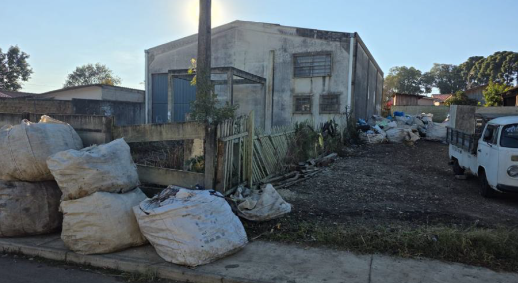 Imóvel Na Rua Do Contestado, Engenho, Lapa/ Pr, localizado em Lapa - PR, bairro Engenho